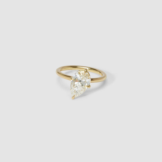 1 CT Pear Shaped Solitaire Lab Grown Diamond Engagement Ring