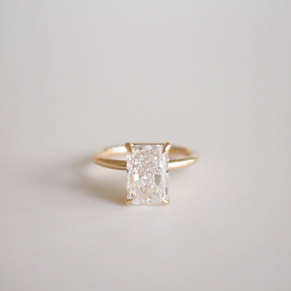 3.2 CT Radiant Shaped Solitaire Lab Grown Diamond Engagement Ring